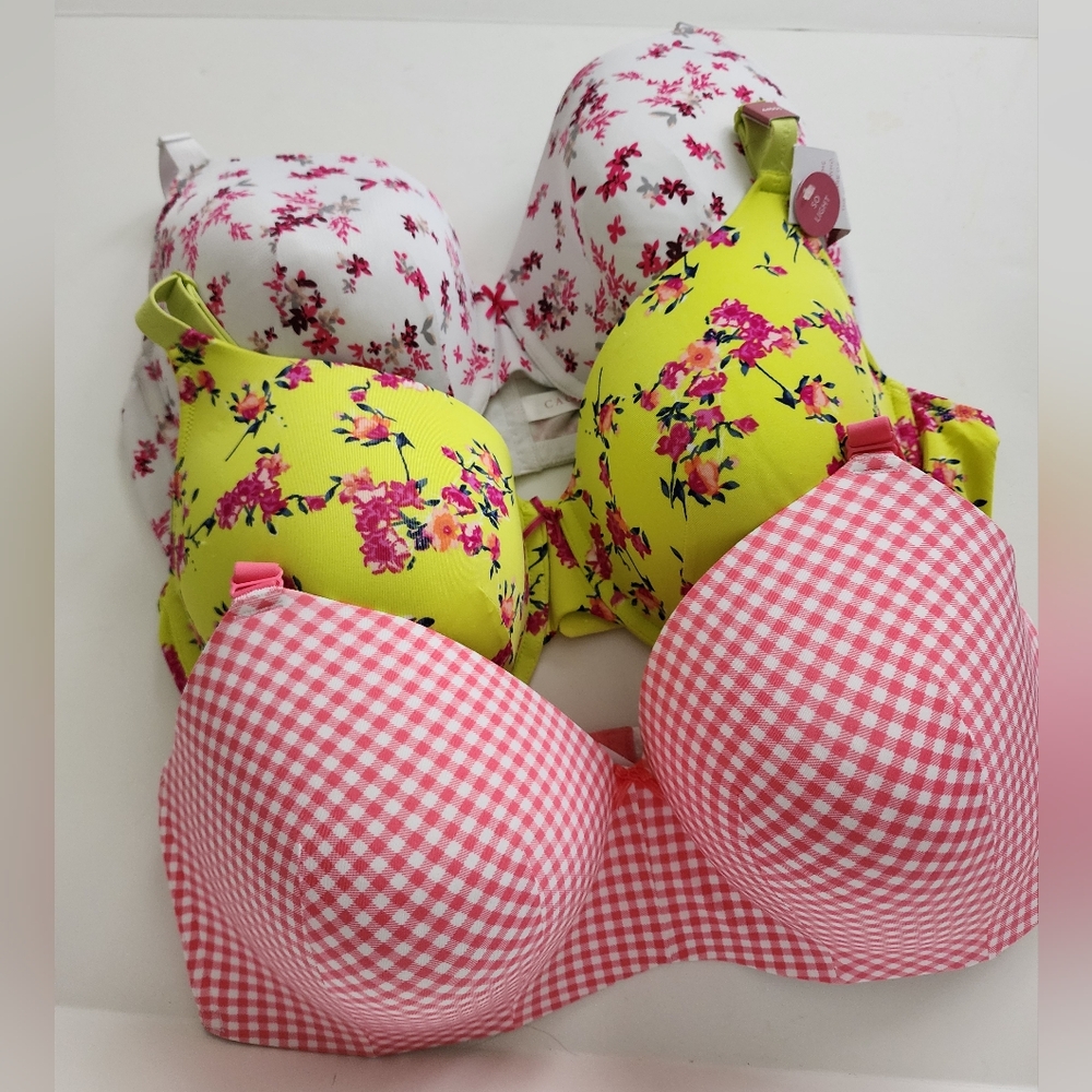 3 Cacique t-shirt bras. One New 44(3D)